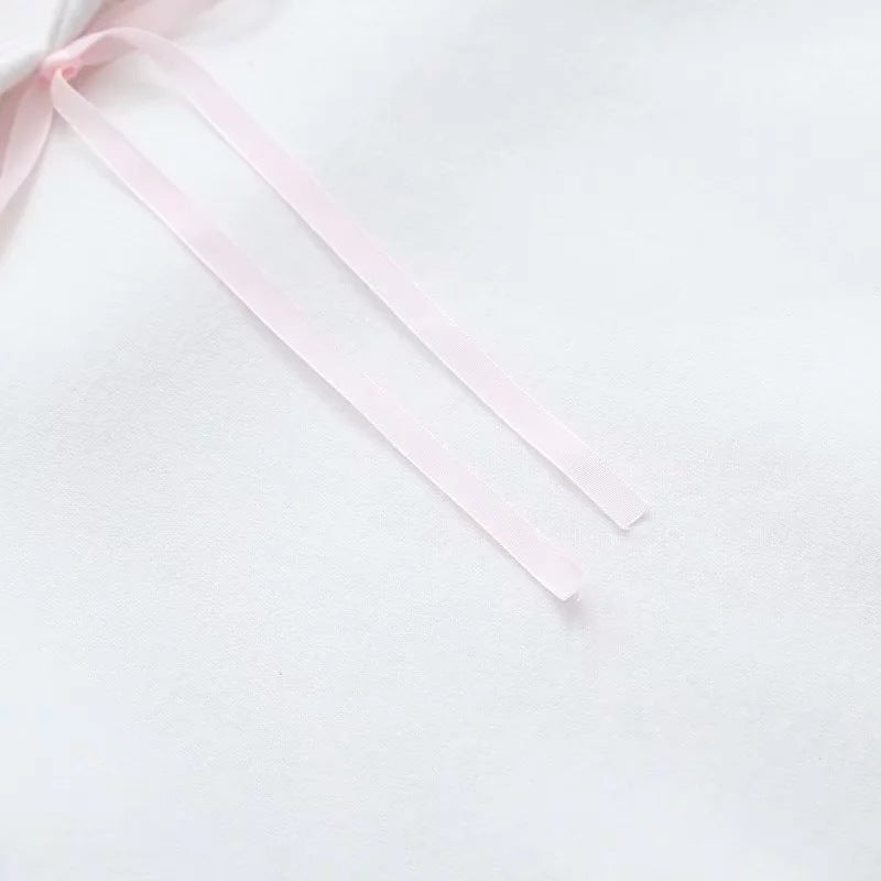 Long-sleeved lace-up sweatshirt