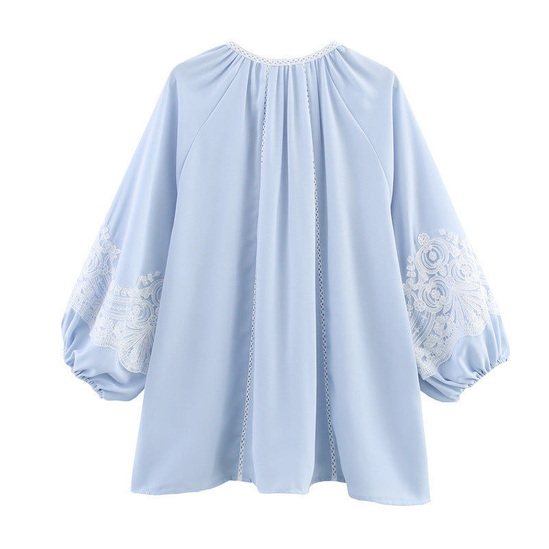 Stitching Lace Lantern Sleeve Round Neck Shirt